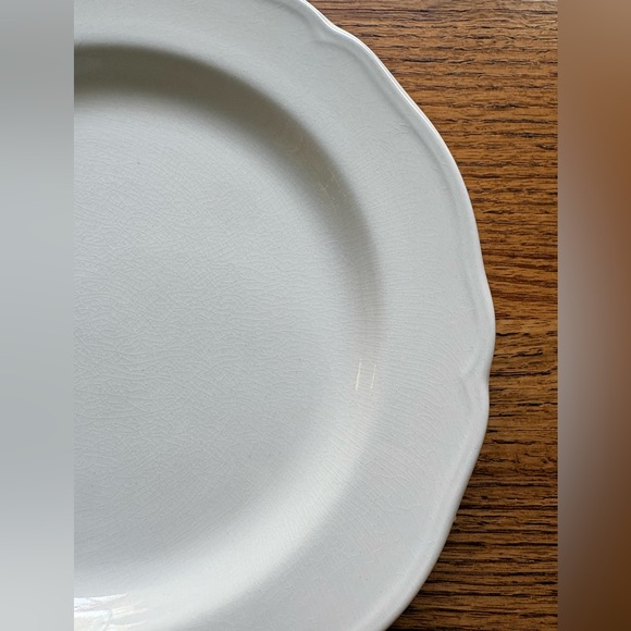J&G Meakin Royal Staffordshire Heirloom Ironstone White set of 2 Plates ~10.5 in - Picture 6 of 16